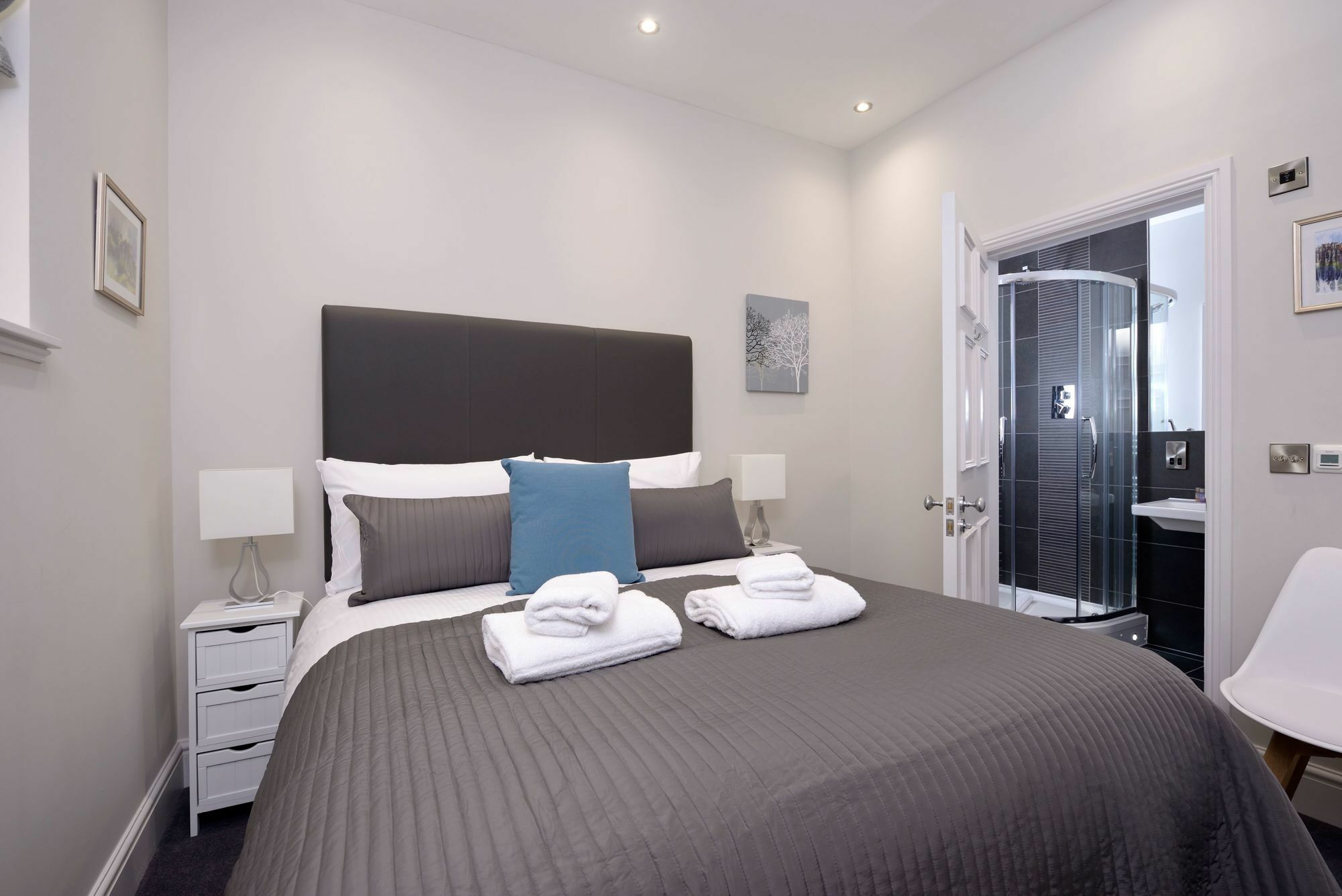 Destiny Scotland - Q-Residence Единбург Екстериор снимка
